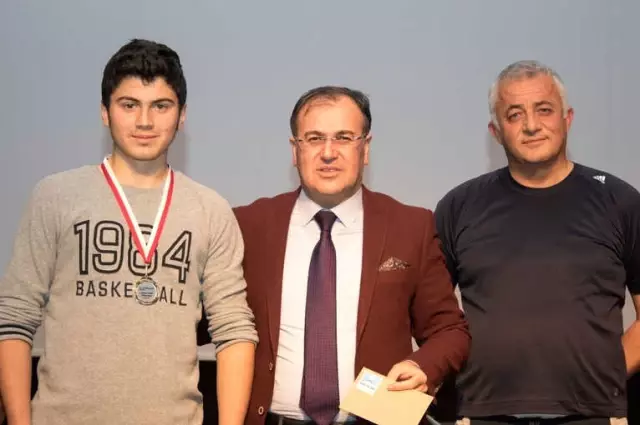 Hacılar 1. Masa Tenisi Turnuvası Sona Erdi Hacılar 1. Masa Tenisi Turnuvası Sona Erdi