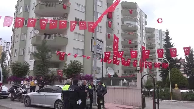 Mersin�deki Şehidin Evi Bayraklarla Donatıldı Haberler
