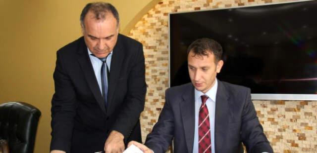 Ömer Açıkel kimdir?