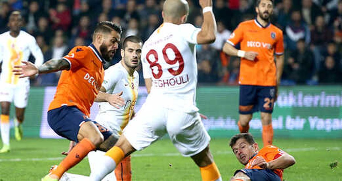 Başakşehir - Galatasaray Maçının Sonunda Kavga Çıktı