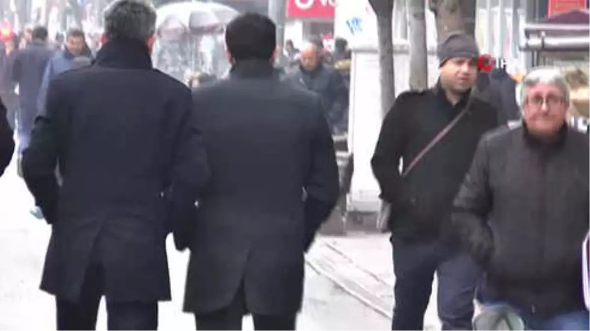 Çizgilere Basmadan Yürümek Takıntıya Dönüşüyor'