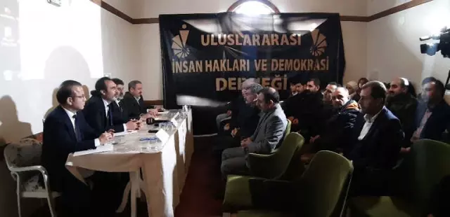 Doğu Türkistan'dan Yemen'e İnsanlık Dramı' Paneli Doğu Türkistan'dan Yemen'e İnsanlık Dramı' Paneli