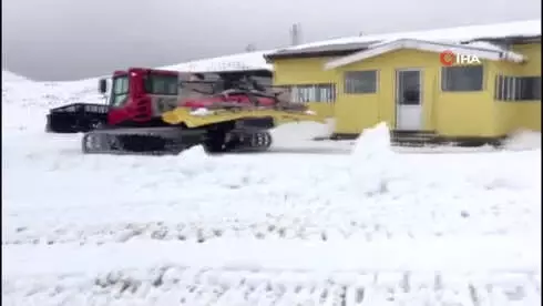 Davraz Kayak Merkezi'nde Kar Kalınlığı 25 Santimetreye Ulaştı Davraz Kayak Merkezi'nde Kar Kalınlığı 25 Santimetreye Ulaştı