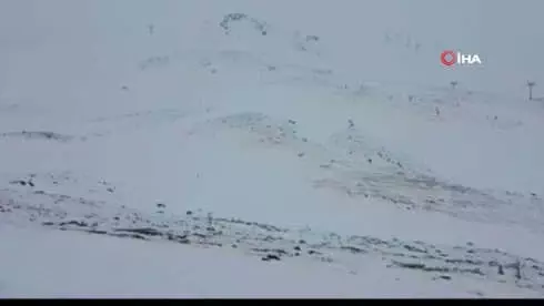 Davraz Kayak Merkezi'nde Kar Kalınlığı 25 Santimetreye Ulaştı Davraz Kayak Merkezi'nde Kar Kalınlığı 25 Santimetreye Ulaştı