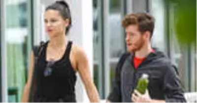 Metin Hara'yla Ayrıldığı İddia Edilen Adriana Lima, Loris Karius ile Takipleşmeye Başladı Metin Hara'yla Ayrıldığı İddia Edilen Adriana Lima, Loris Karius ile Takipleşmeye Başladı