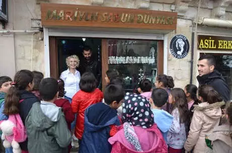 Satacağı Sabunun İsmi 'Mardin Monroe' Olacak Satacağı Sabunun İsmi 'Mardin Monroe' Olacak