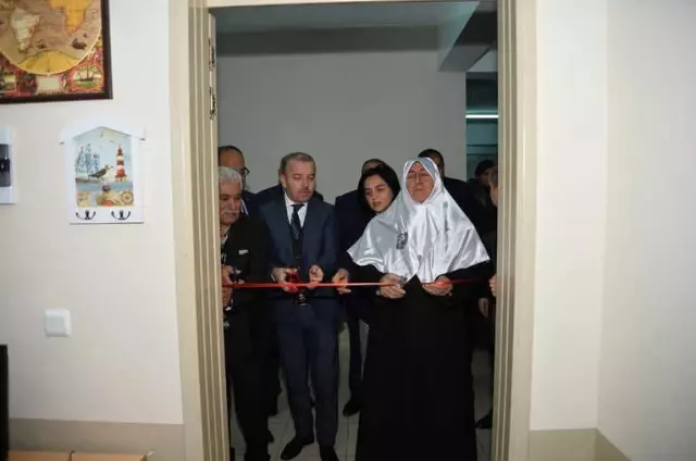 Şehit Özel Harekat Polisinin İsmi Kütüphanede Yaşayacak Şehit Özel Harekat Polisinin İsmi Kütüphanede Yaşayacak