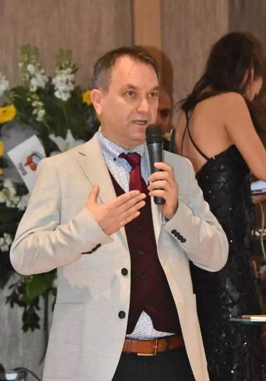 Tsyd?İzmir Şubesi Üyeleri 2018'e Çeşme'de Veda Etti Tsyd?İzmir Şubesi Üyeleri 2018'e Çeşme'de Veda Etti