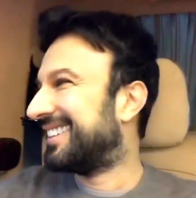 Çektiği Gizemli Videolarla Olay Olan Tarkan, Kendisiyle Dalga Geçti