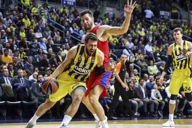 Fenerbahçe, 15 Sayı Geriden Gelerek CSKA’yı Devirdi