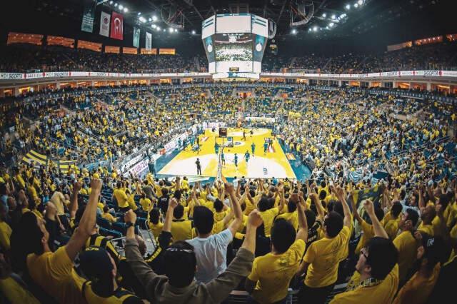 Fenerbahçe, 15 Sayı Geriden Geldi CSKA'yı Devirdi