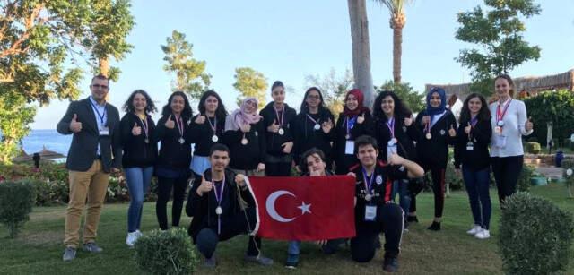 Modern Eğitim Koleji Türkiye'yi Gururlandırdı