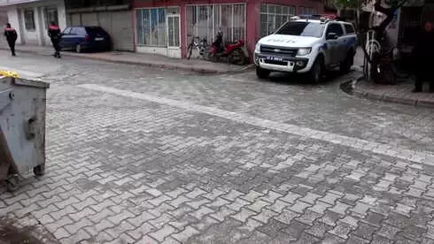 Otomobilinde Silahlı Saldırıya Uğrayan Kişi Öldü Otomobilinde Silahlı Saldırıya Uğrayan Kişi Öldü