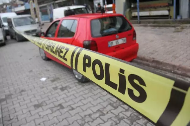 Sokakta Cinayet İşlendi, Kahvehanedekiler Oyuna Devam Etti Sokakta Cinayet İşlendi, Kahvehanedekiler Oyuna Devam Etti