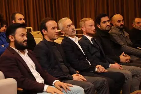 Avni Özgürel: Türkiye Dışa Bağımlı ve Borçlu Bir Ülke Olmaktan Kurtuldu Avni Özgürel: Türkiye Dışa Bağımlı ve Borçlu Bir Ülke Olmaktan Kurtuldu