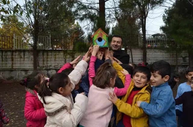 Batman'da Kuş Yuvalarına Çocuk Eli Değdi Batman'da Kuş Yuvalarına Çocuk Eli Değdi
