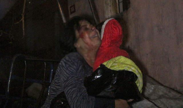 Gecekondunun Çatısı Çöktü, 3 Kişilik Aile Uykuda Dehşeti Yaşadı