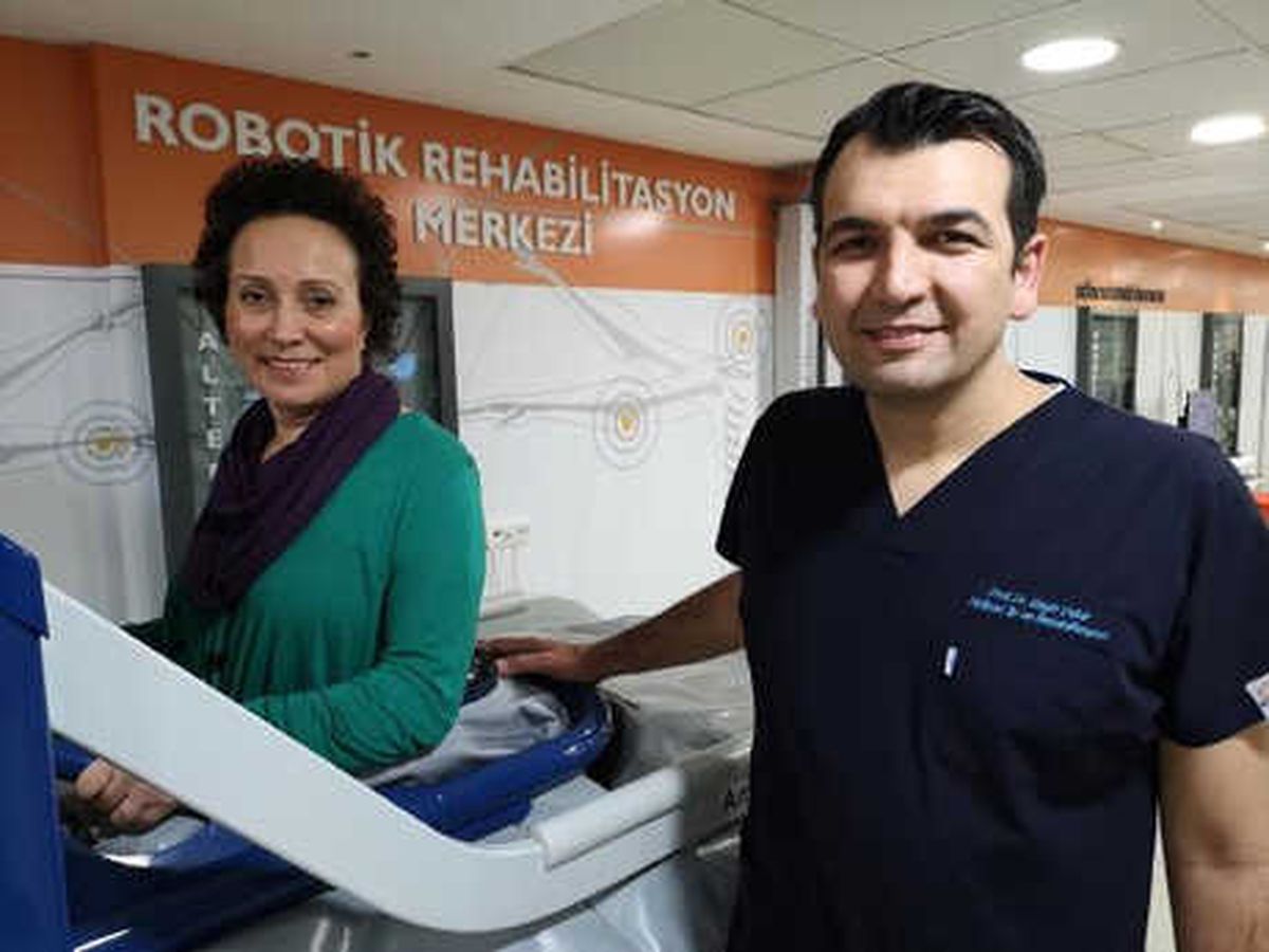 İki Kez İnme Geçirdi Şimdi Merdiven Çıkıyor