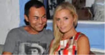 Serdar Ortaç, Chole Loughnan'dan Boşanacakları İddialarına Paylaştığı Fotoğrafla Son Noktayı Koydu