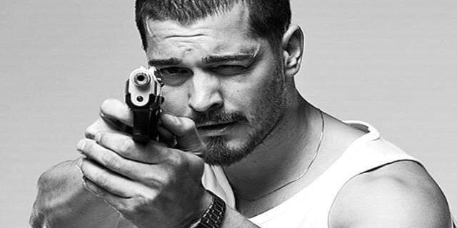 Son Günlerin Popüler İsmi Çağatay Ulusoy Kimdir?