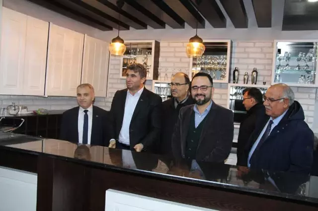 Turizm Öğrencileri Hünerlerini Sergiledi Turizm Öğrencileri Hünerlerini Sergiledi