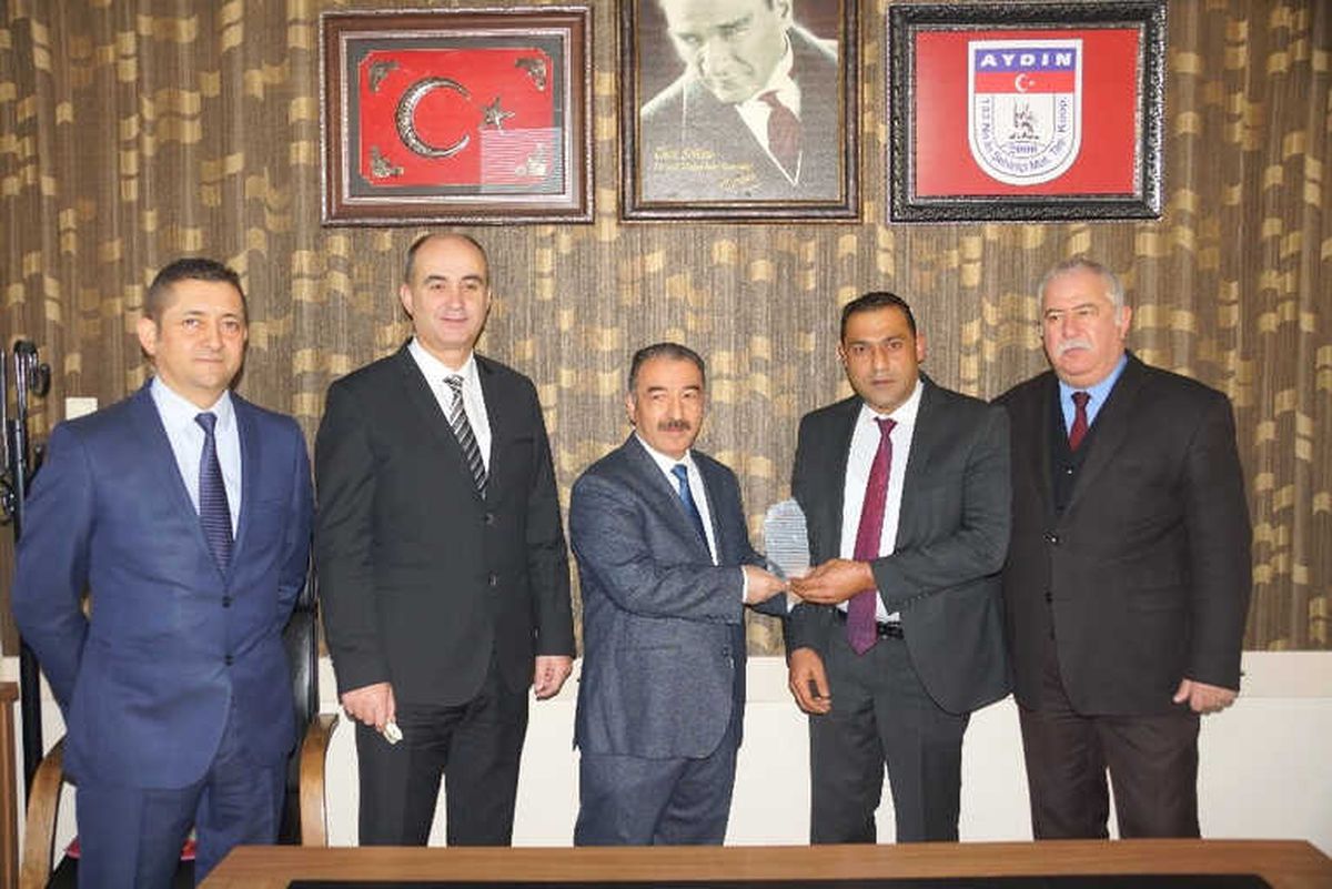Aydın'da Ayın Şoförüne Ödülünü Ticaret İl Müdürü Yazıcı Verdi