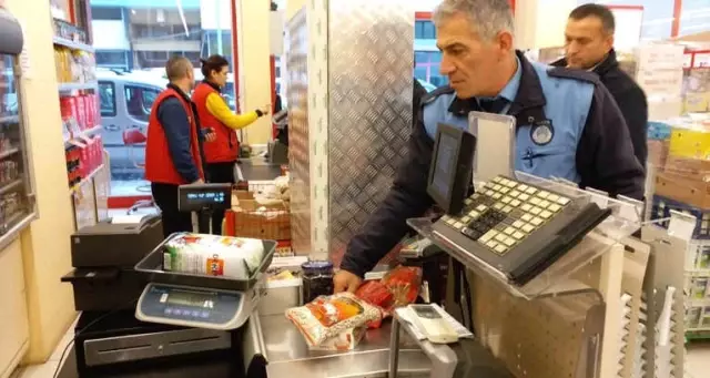 Bafra'da Zabıta Tüketicinin Yanında Bafra'da Zabıta Tüketicinin Yanında