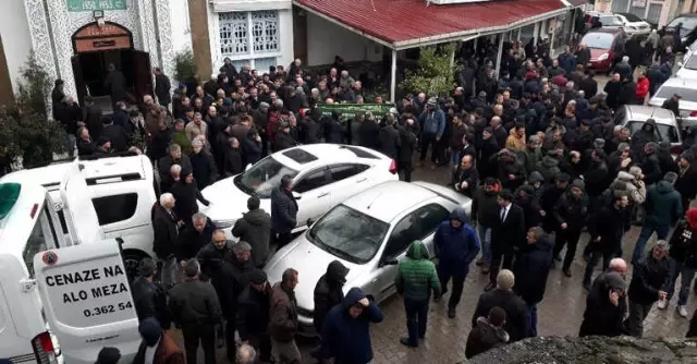 Gölde Hayatını Kaybeden Onur Özcan Defnedildi Gölde Hayatını Kaybeden Onur Özcan Defnedildi