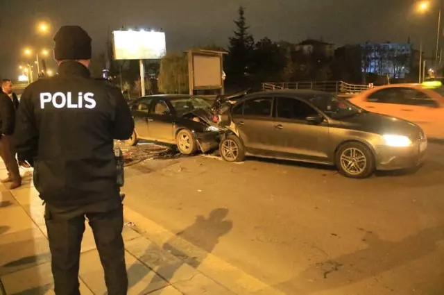 Başkent'te Alkollü ve Ehliyetsiz Sürücü Kazaya Neden Oldu: 2 Yaralı