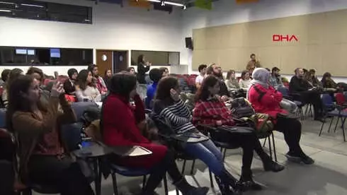Sivil Toplum Profesyonelleri ve Sosyal Girişimciler Öğrencilerle Bir Araya Geldi