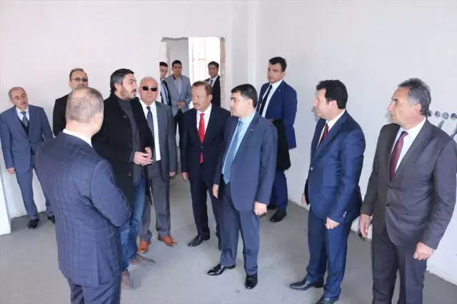 Ankara Valisi Şahin'den Şehit Ailelerine Ziyaret