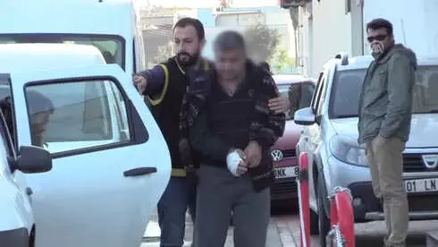 Bir Kişinin Otomobilinde Öldürülmesi - Cinayet Zanlısı Tutuklandı Bir Kişinin Otomobilinde Öldürülmesi - Cinayet Zanlısı Tutuklandı