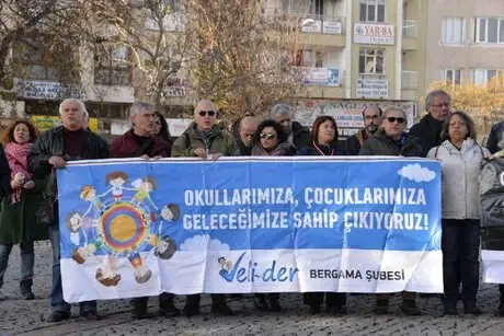 Dikili'deki Yurtta 7 Erkek Çocuğa Cinsel İstismar Davası Başladı Dikili'deki Yurtta 7 Erkek Çocuğa Cinsel İstismar Davası Başladı
