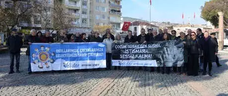Dikili'deki Yurtta 7 Erkek Çocuğa Cinsel İstismar Davası Başladı Dikili'deki Yurtta 7 Erkek Çocuğa Cinsel İstismar Davası Başladı
