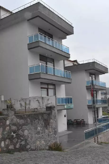 Dikili'deki Yurtta 7 Erkek Çocuğa Cinsel İstismar Davası Başladı Dikili'deki Yurtta 7 Erkek Çocuğa Cinsel İstismar Davası Başladı