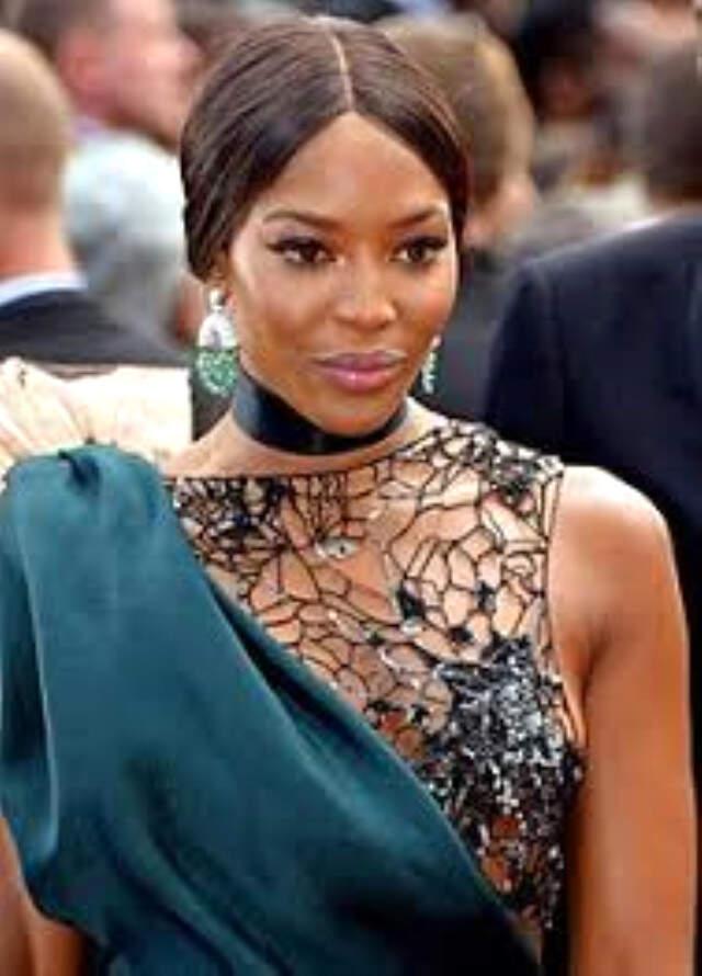 Naomi Campbell Kimdir?