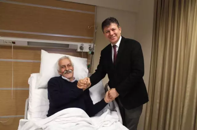 Yurt Dışında Ölüme Terk Edildi, Türkiye'de Hayat Buldu Yurt Dışında Ölüme Terk Edildi, Türkiye'de Hayat Buldu