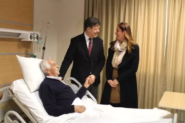Yurt Dışında Ölüme Terk Edildi, Türkiye'de Hayat Buldu Yurt Dışında Ölüme Terk Edildi, Türkiye'de Hayat Buldu