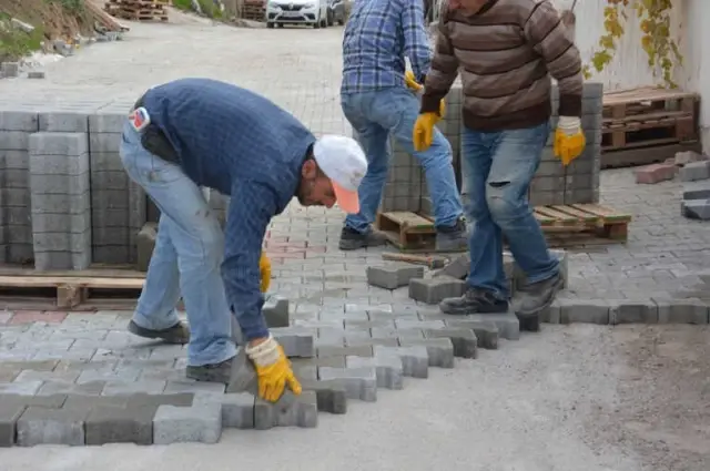 Şehzadeler'den Bir Yılda 35 Bin Metrekare Parke Taşı
