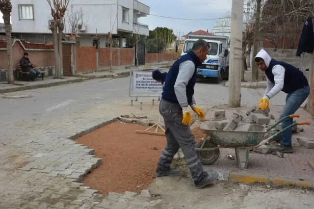 Şehzadeler'den Bir Yılda 35 Bin Metrekare Parke Taşı
