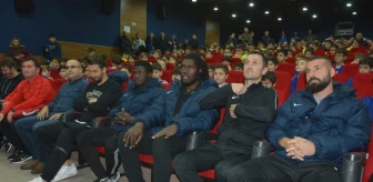 Aliağaspor Fk'nın Yıldızları Altyapı Oyuncularıyla Söyleşide Buluştu