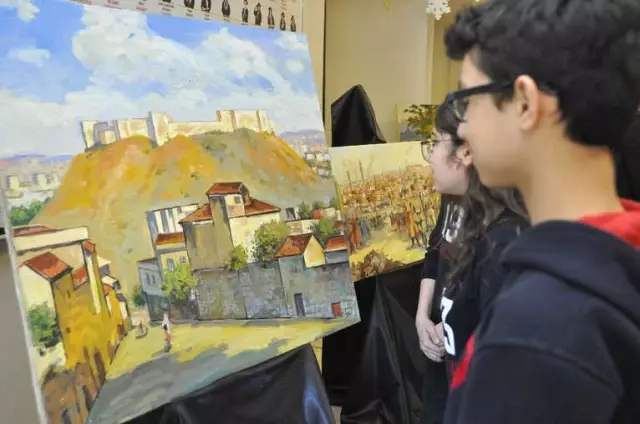 Gaziantep Kolej Vakfı'nda En Anlamlı Sergi Gaziantep Kolej Vakfı'nda En Anlamlı Sergi