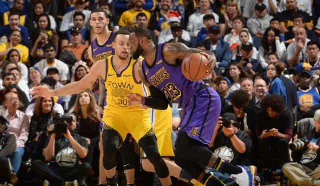 Los Angeles Lakers, Son Şampiyon Golden State Warriors'ı 127-101 Yendi