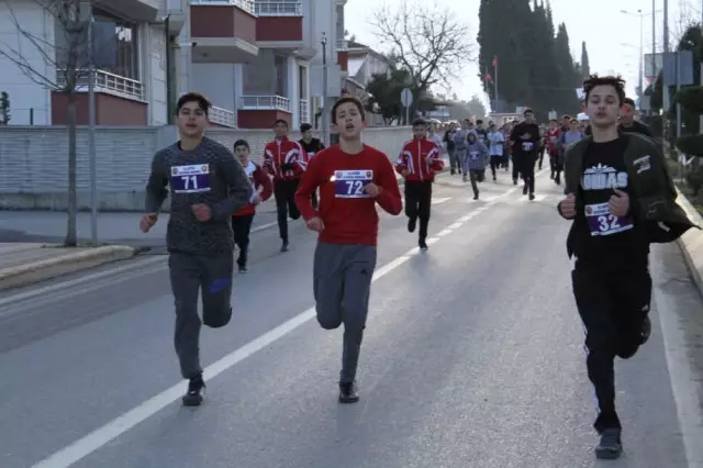 Bafra'da 'Büyük Atatürk Koşusu' Düzenlendi Bafra'da 'Büyük Atatürk Koşusu' Düzenlendi