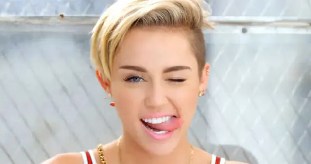 Miley Cyrus, 10 Yıllık Oyuncu Sevgilisi Liam Hemsworth'le Evlendiğini Instagram'dan Duyurdu!