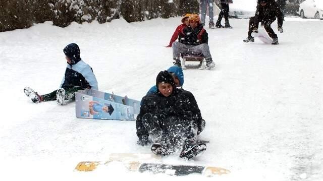 Yoğun Kar Yağışı Nedeniyle 9 İlde Eğitime Ara Verildi! İşte O İller