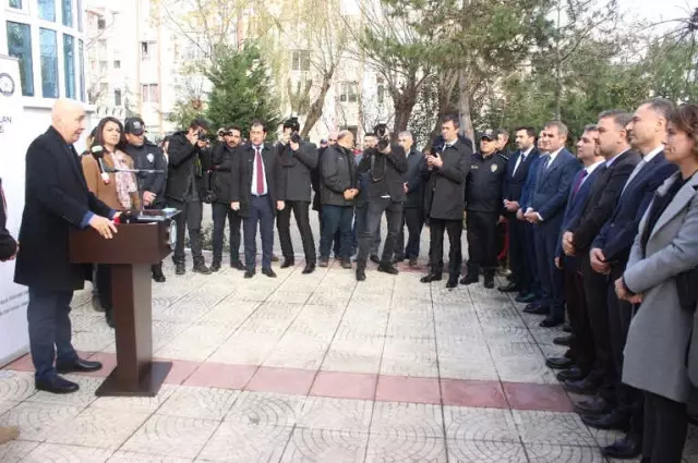 15 Temmuz Gazisi Turgut Aslan'ın Adı Polis Merkezine Verildi 15 Temmuz Gazisi Turgut Aslan'ın Adı Polis Merkezine Verildi
