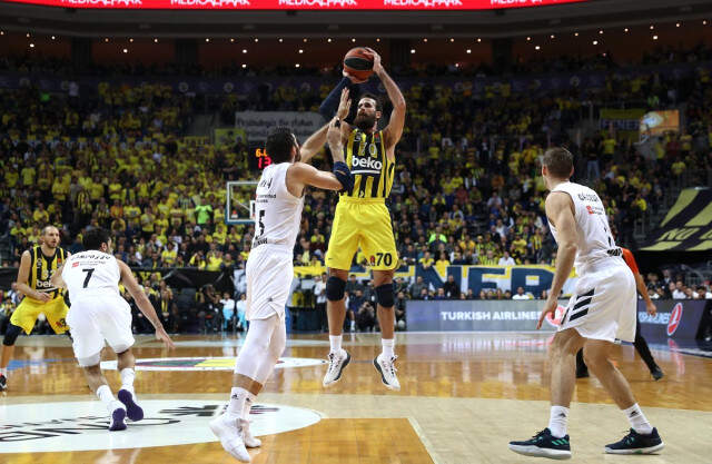 Fenerbahçe, Real Madrid Engelini de Aştı: 65-63