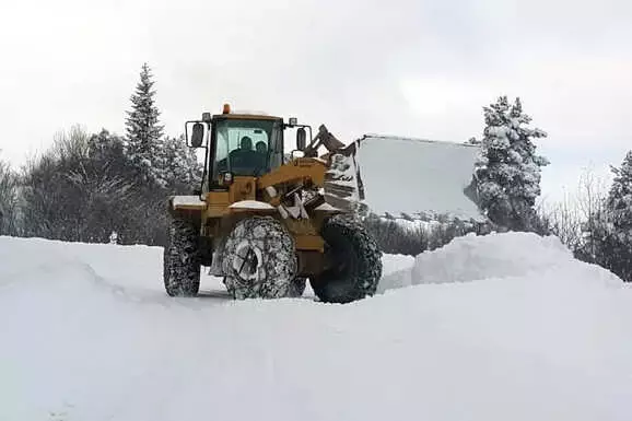 Gümüşhane'de Köy Yollarının Yüzde 91'i Ulaşıma Açıldı Gümüşhane'de Köy Yollarının Yüzde 91'i Ulaşıma Açıldı