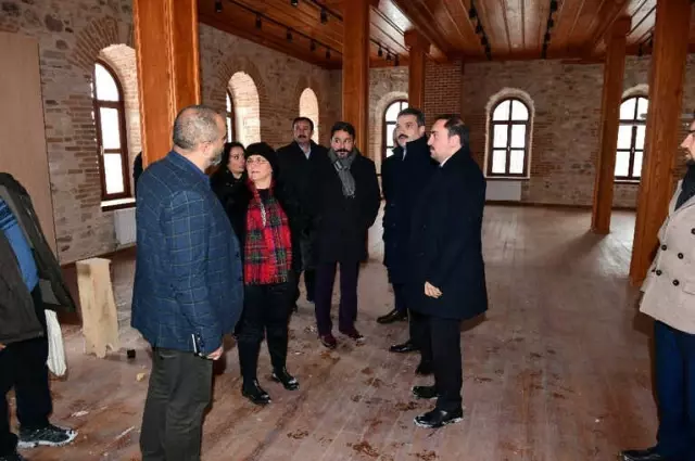 Rektör Çomaklı Seyitgazi Kaymakamı Demirkol'u Ziyaret Etti Rektör Çomaklı Seyitgazi Kaymakamı Demirkol'u Ziyaret Etti